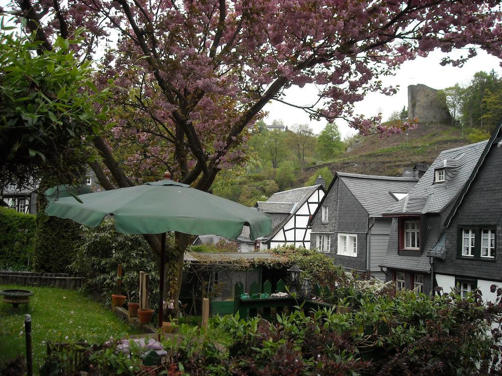 Hallerblick Monschau Buitenkant foto